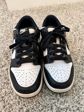Nike Kids Black & White Low-Top Sneakers